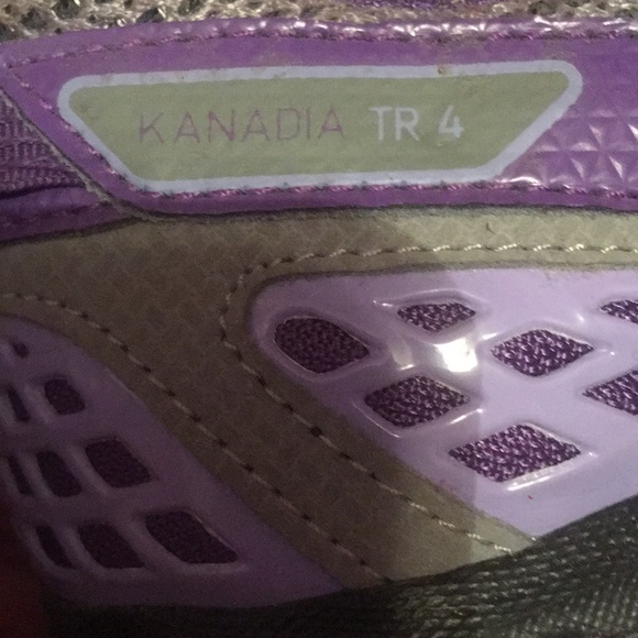 Adidas tennis shoes - Picture 2 of 5